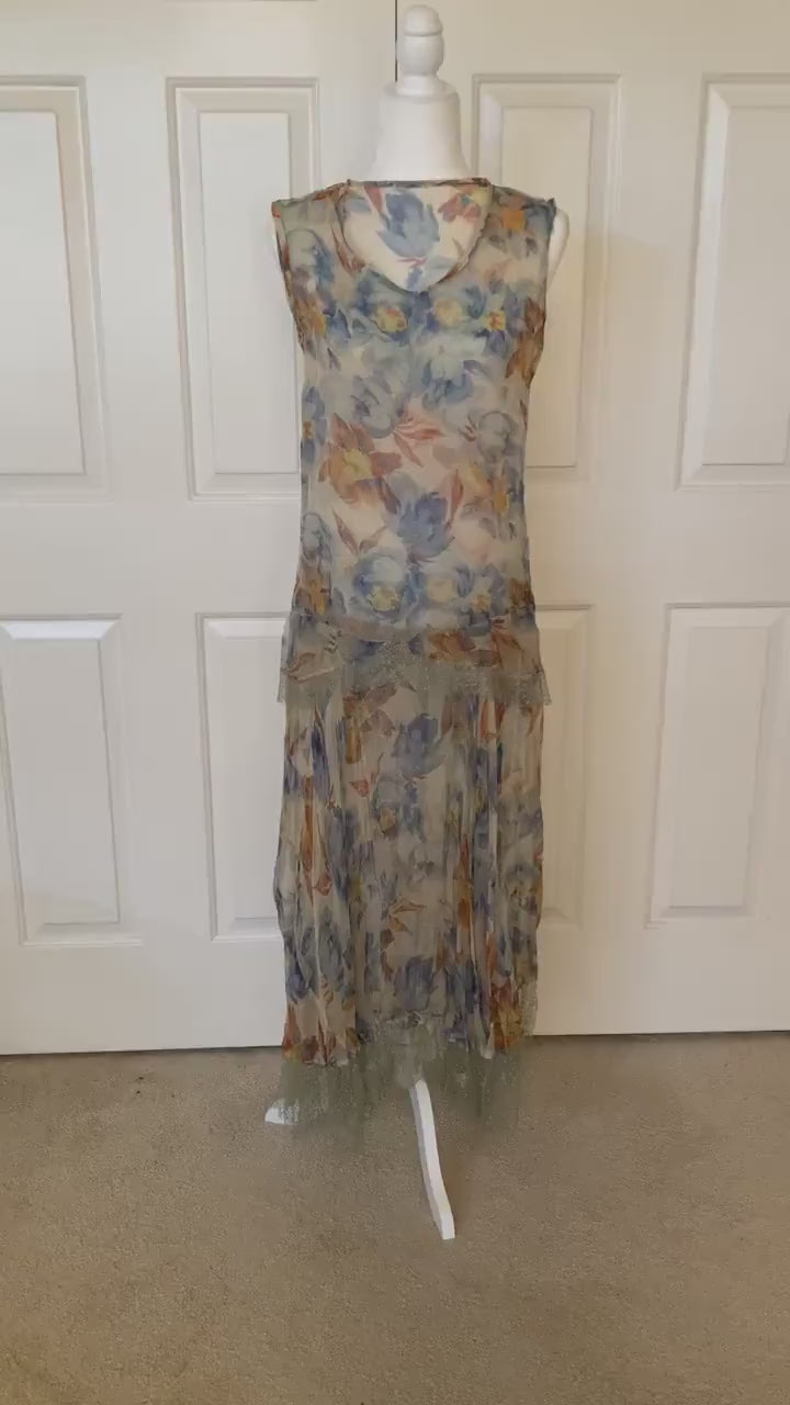 Ooh La La vintage 30s feminine floral tea gown