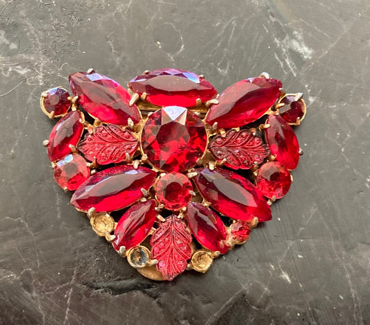 Gorgeous Vintage 30s Czech glass and crystal heart shape fur clip