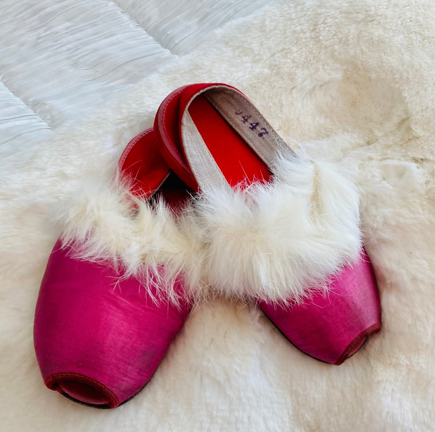 Darling shocking pink Vintage 30s child’s slippers