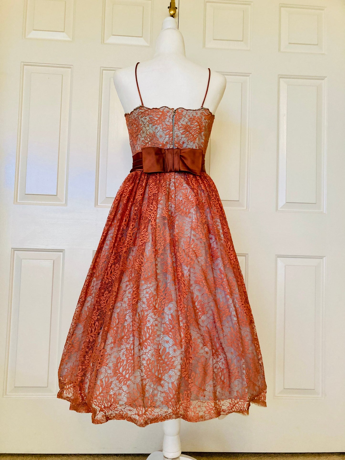 Flirty 50s Vintage Apricot circle dress