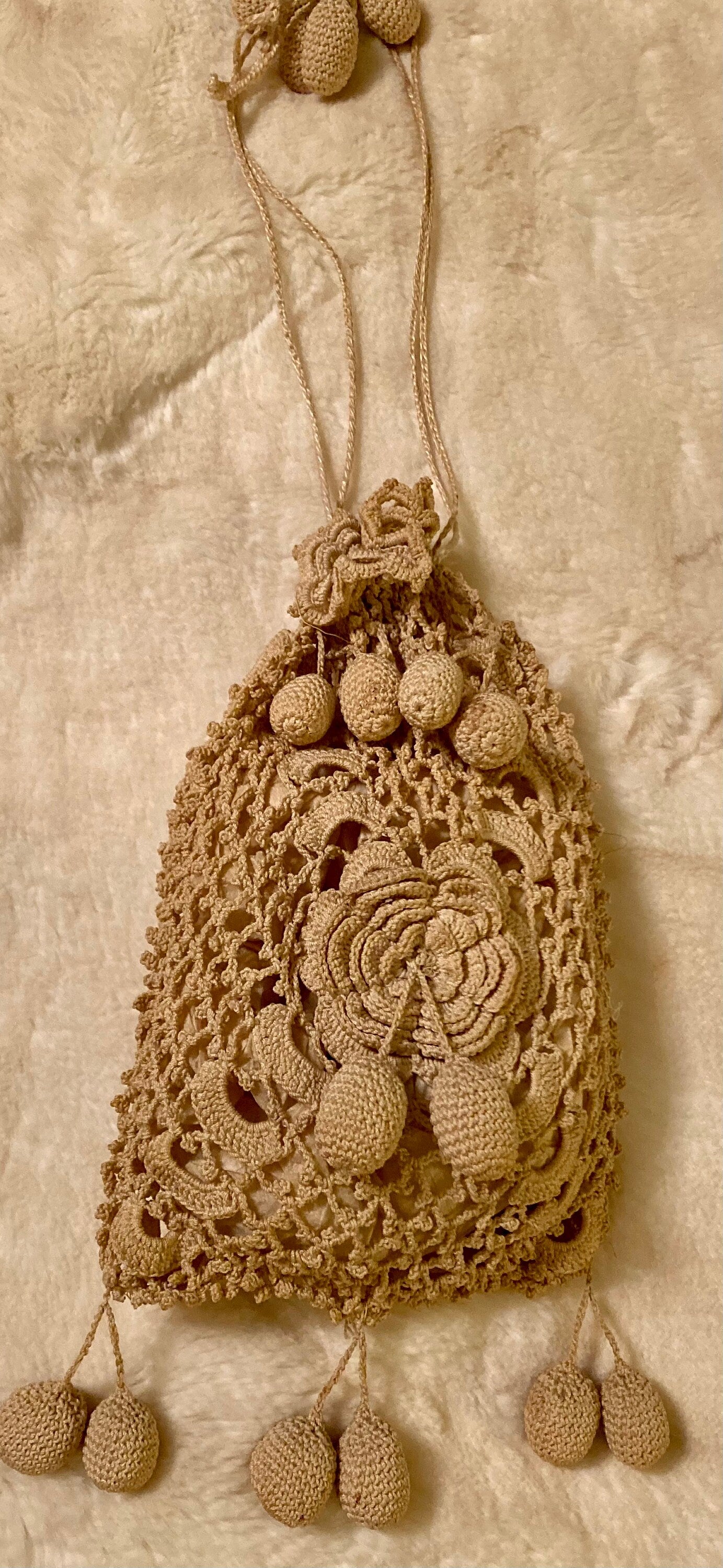 Antique 1900s crochet wristlet handbag
